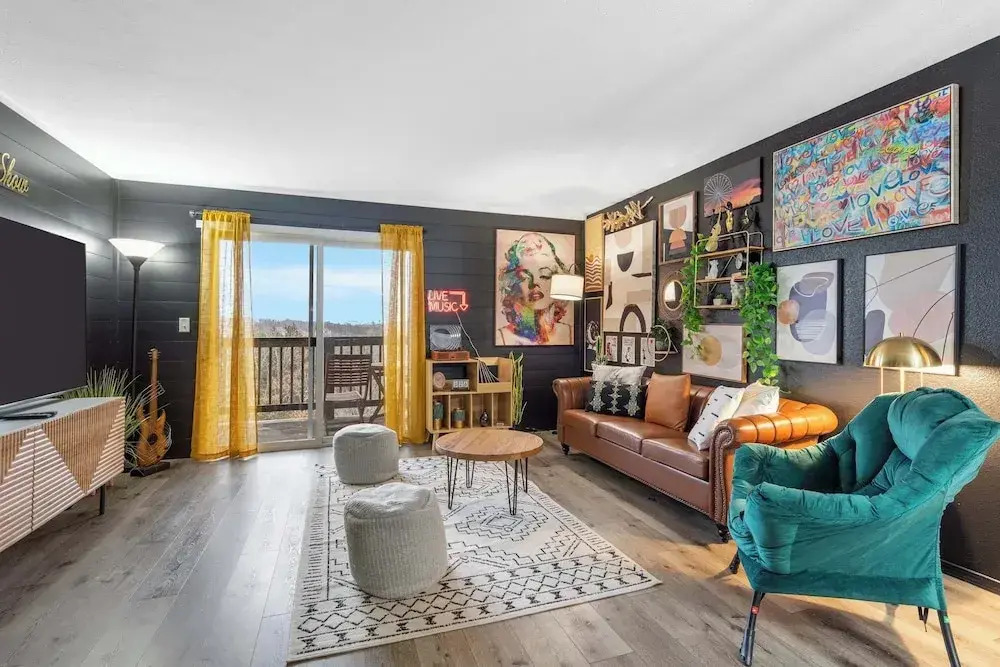 Marilyns Modern Hideaway A One-of-a-kind Find!