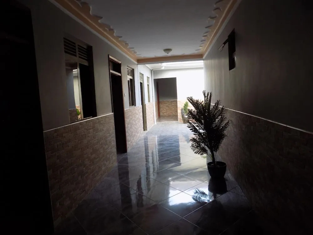 Elegant Motel