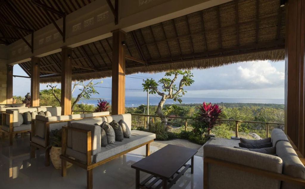 Semabu Hills Hotel Nusa Penida
