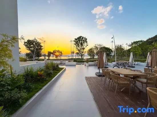 Shenzhen Le Chao Ben Yue Seaside Residence  Hotel