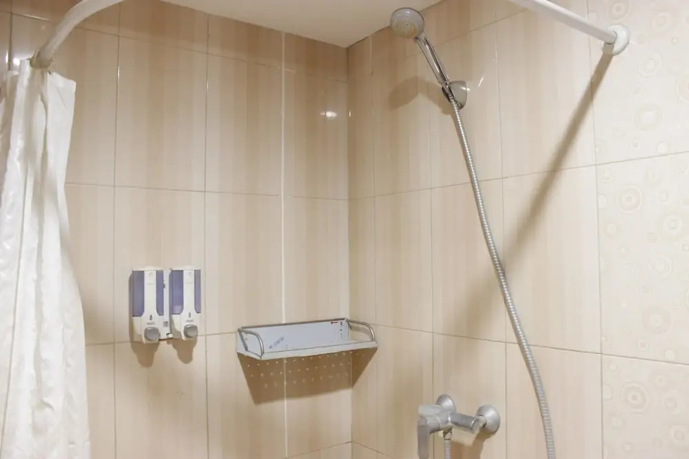 Homey 2BR Apartment at Galeri Ciumbuleuit 2 By Travelio