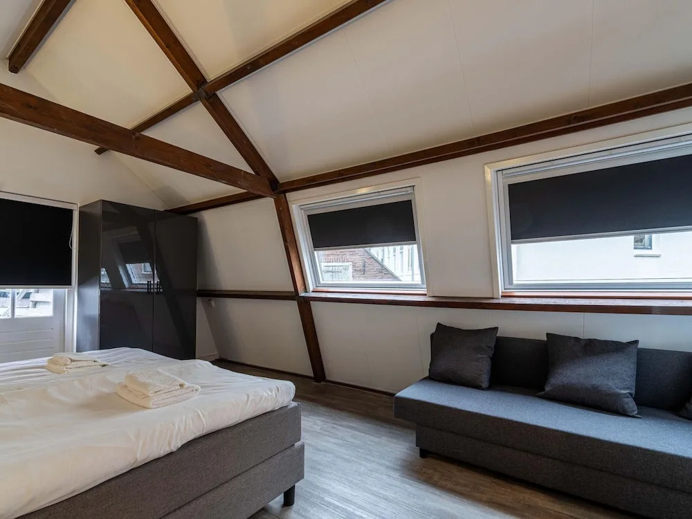Beautiful Apartment on the First Floor Abcoude