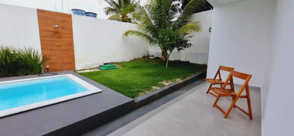 Casa terréa da Praia de Taperapuan, 3 suítes com banheira