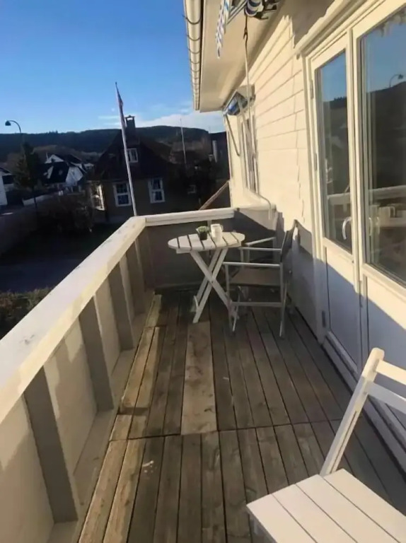 StayPlus Central Five Bedroom Home