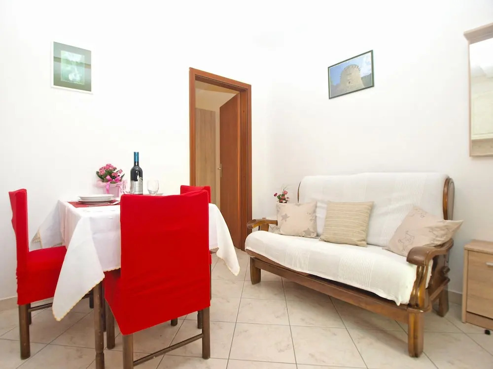 Apartment 604