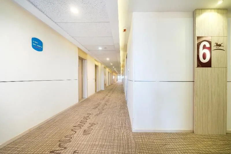 Hanting Hotel Shanghai Phoenix Town Changxing Island