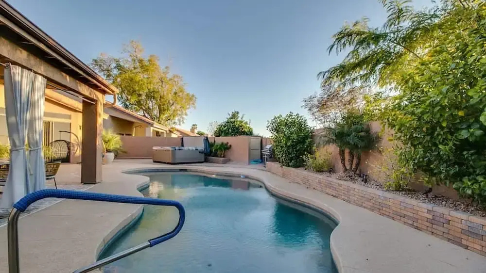 Luxury Scottsdale 5 Bdrm W/pool and Hot Tub!