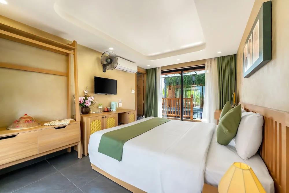 The Linh Seaside Villa Hoi An