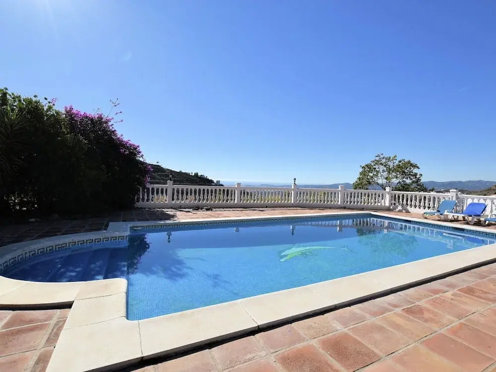 Comfortable Luxury Villa With Private Swimming Pool