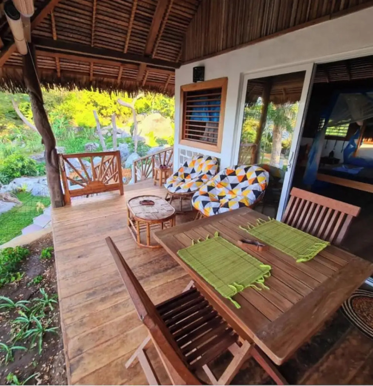 Coconut Lodge