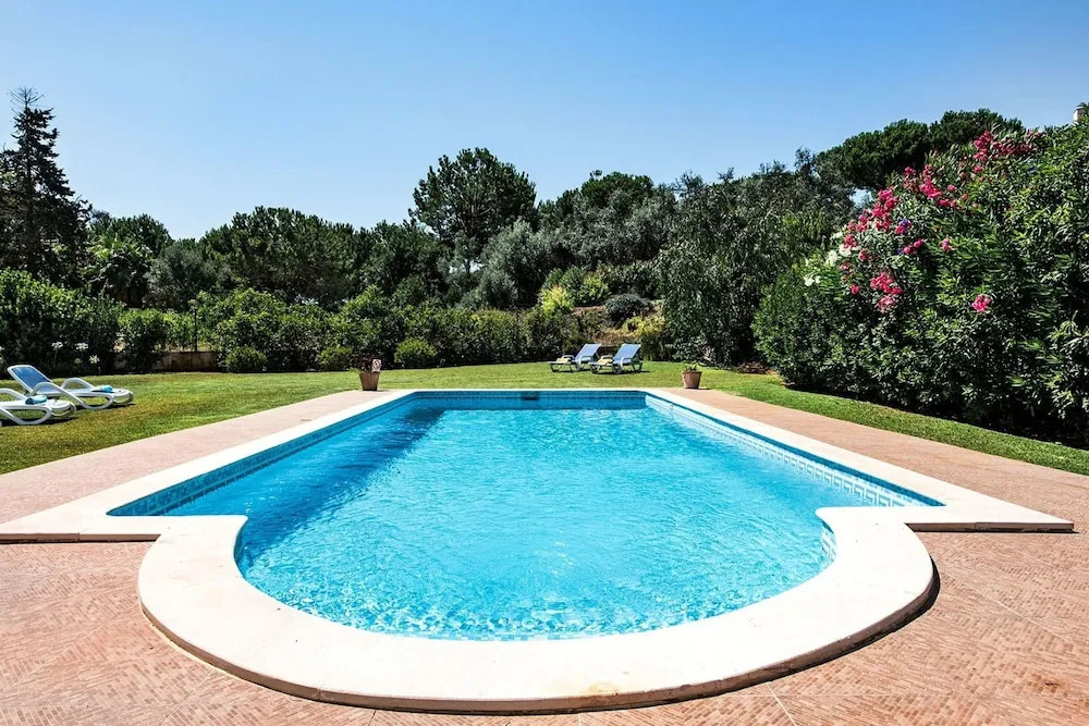 Villa Joya in Loule With 4 Bedrooms and 4 Bathrooms