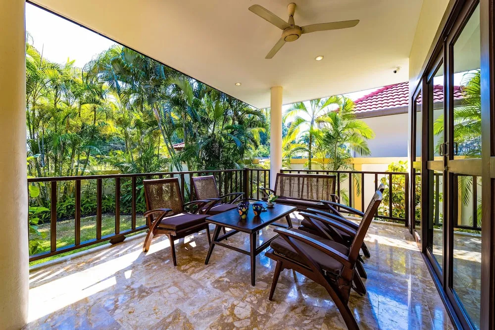 Cozy 3 Bedroom Pool Villa Close to Town - CV3L