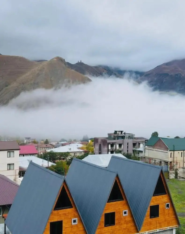 Котедж PYRAMID KAZBEGI