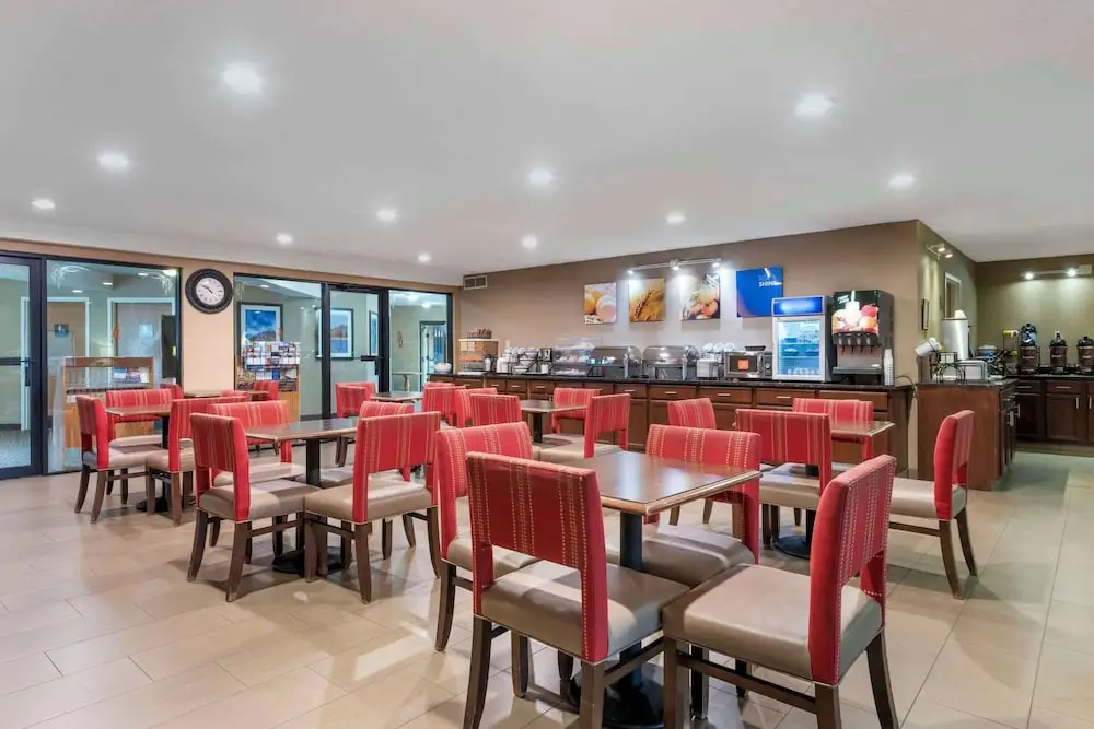 Comfort Inn & Suites