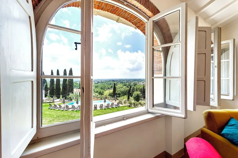 Villa Chimera Green 10 with Pool & Gym