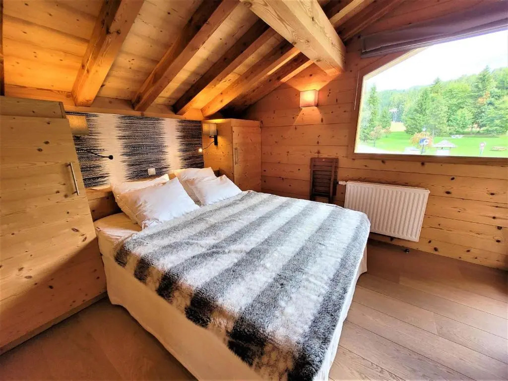 Chalet de prestige, proche des pistes aux Gets - FR-1-598-27