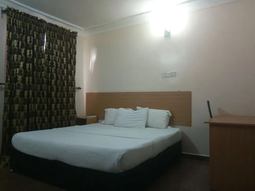 Serob Hotels