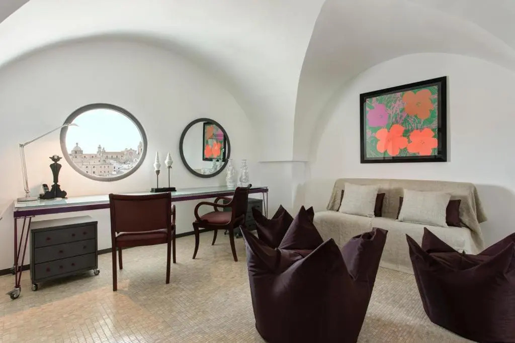 Bartago Luxury House