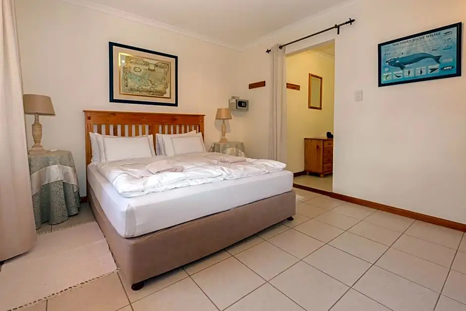 Hout Bay Lodge