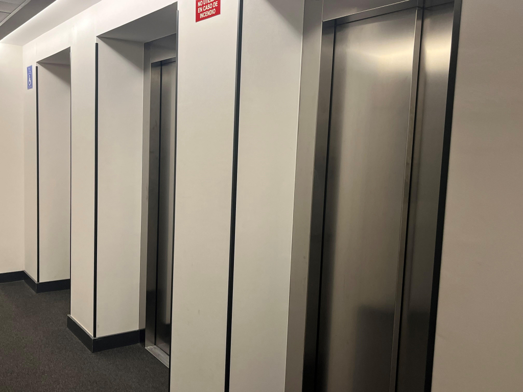 Отель Four Points Flex by Sheraton Madrid Atocha