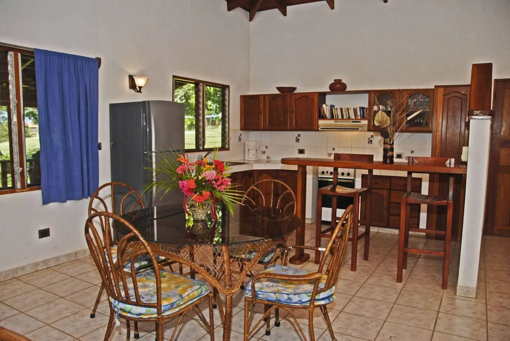 Guacamaya Lodge