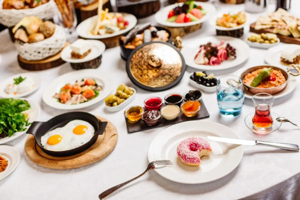 Cratos Premium Hotel Casino & SPA