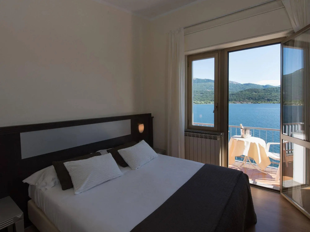 Hotel Carillon