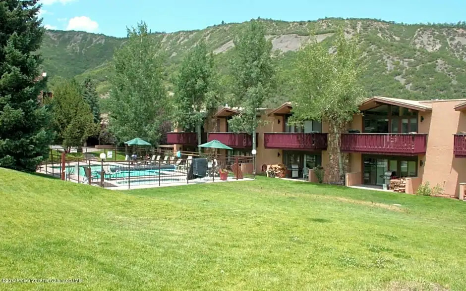 Aspenwood by Snowmass Vacations