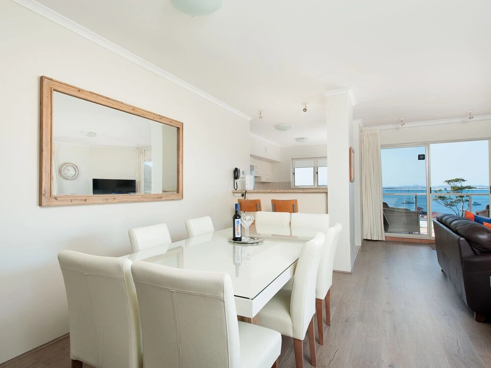 Breakwater Apartment, Unit 205/2 Messines Street
