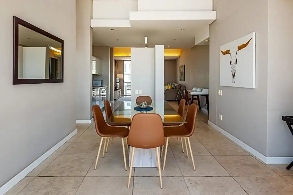 V&A Waterfront Luxury by Nivar