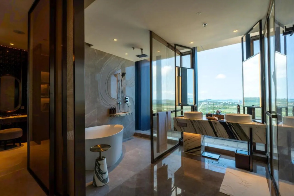 Arjuna Solitaire Hotel