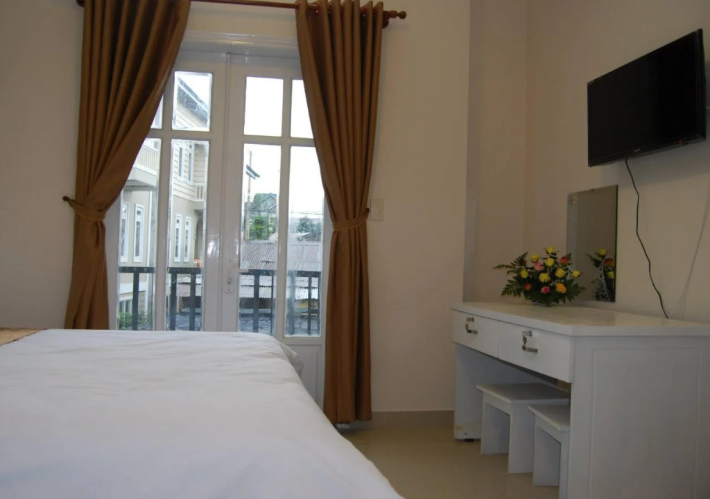 Hoa Tra Hotel