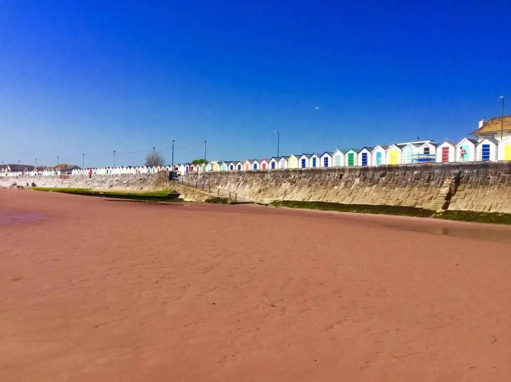 Three Beaches Holiday Apartments - close to Goodrington beach in Paignton