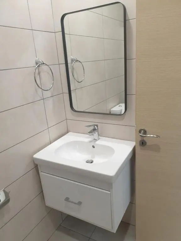Egkomi luxury suites 003
