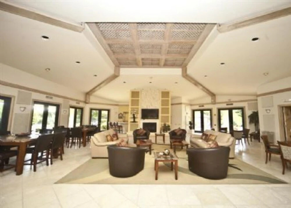 La Peninsula Blvd Condo