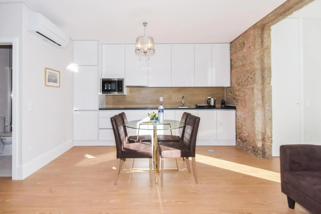 Fontinha Square Apartments by Porto City Hosts
