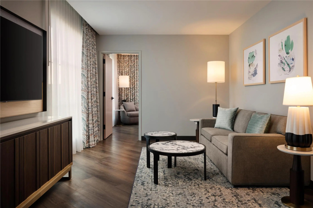 Tempo By Hilton Savannah Historic District