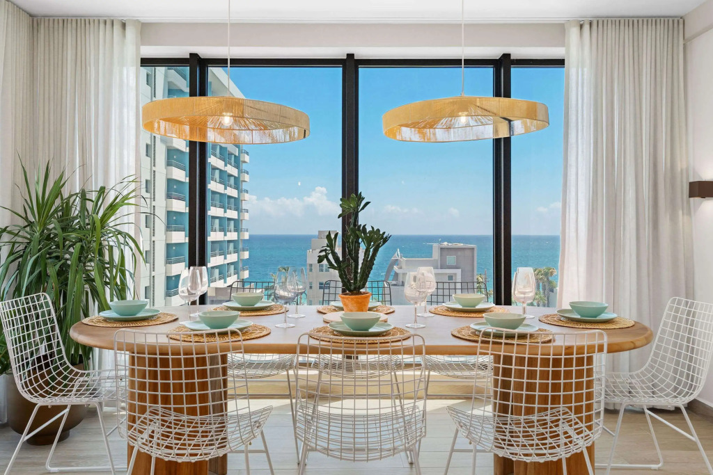 HiBird- Apartment and Suites Hotel