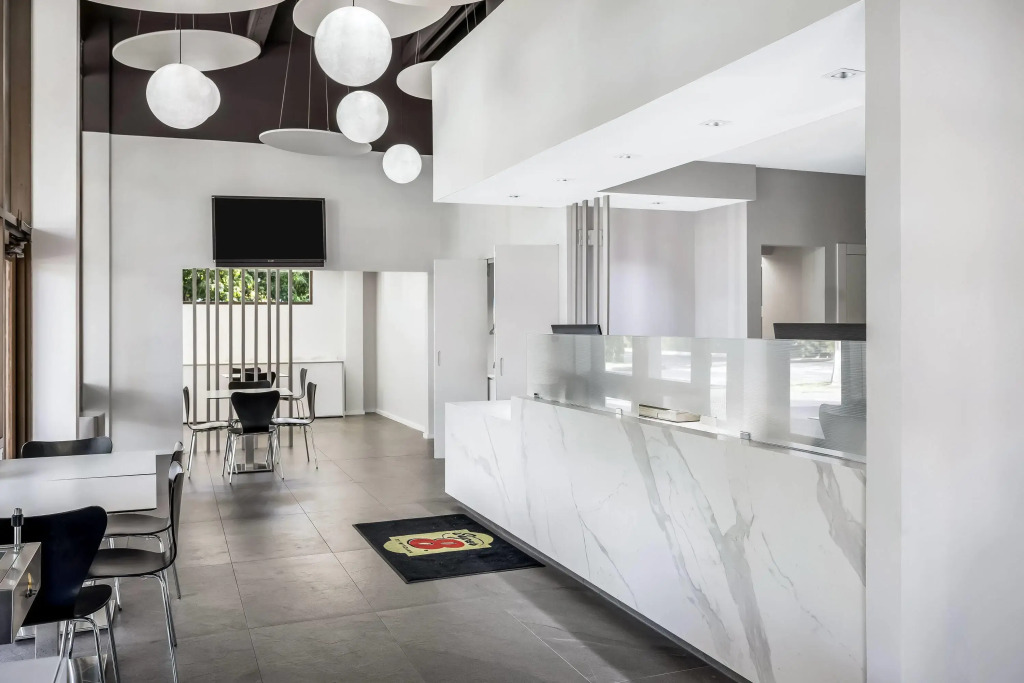 Super 8 by Wyndham Riviera Beach West Palm Beach