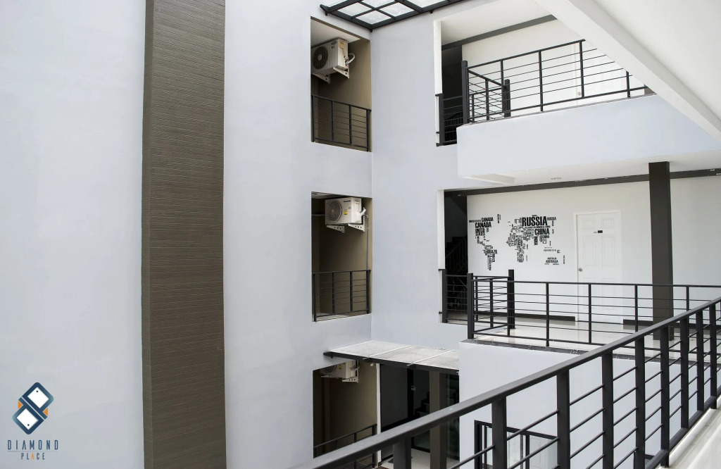 Diamond Place