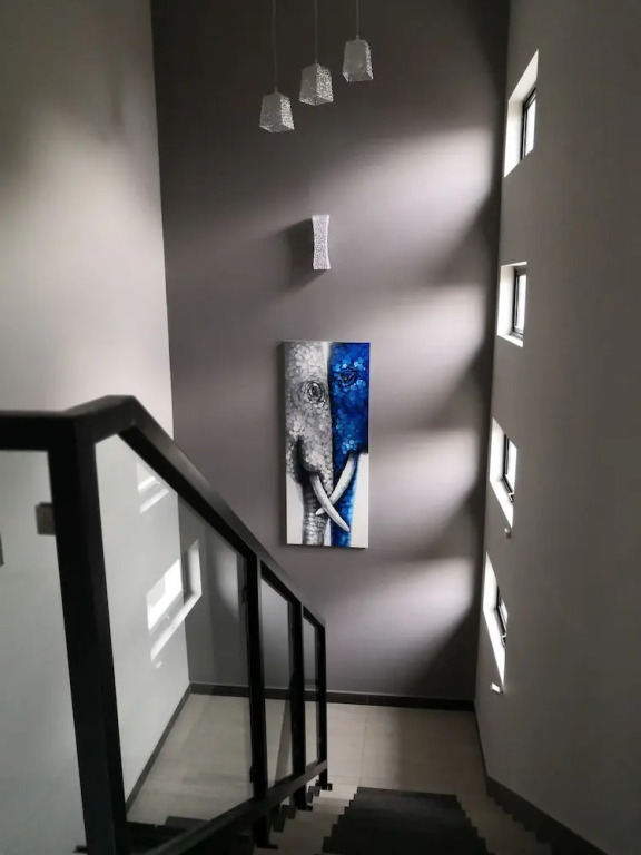 RE - Roomy Stay