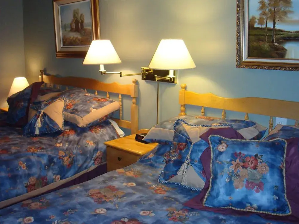 Auberge Les Jardins Inn-Motel Le Brayon & Chalets