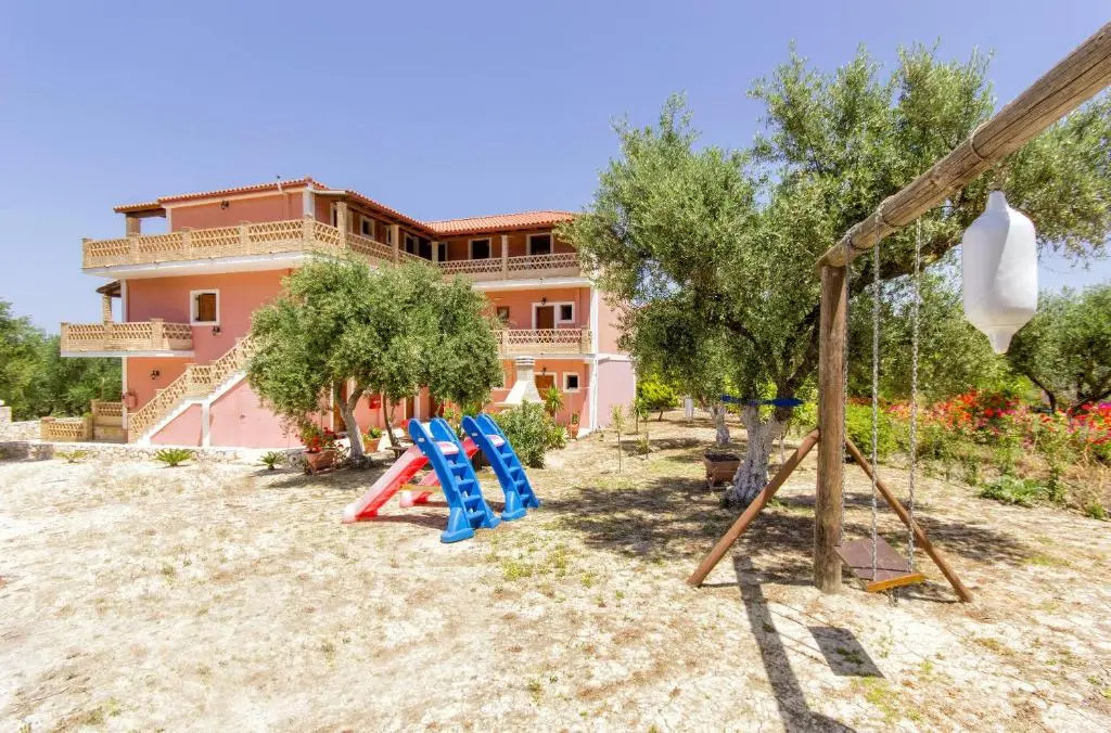 Anemomylos Studios - Private Pool, Family Escape, by ZanteWize