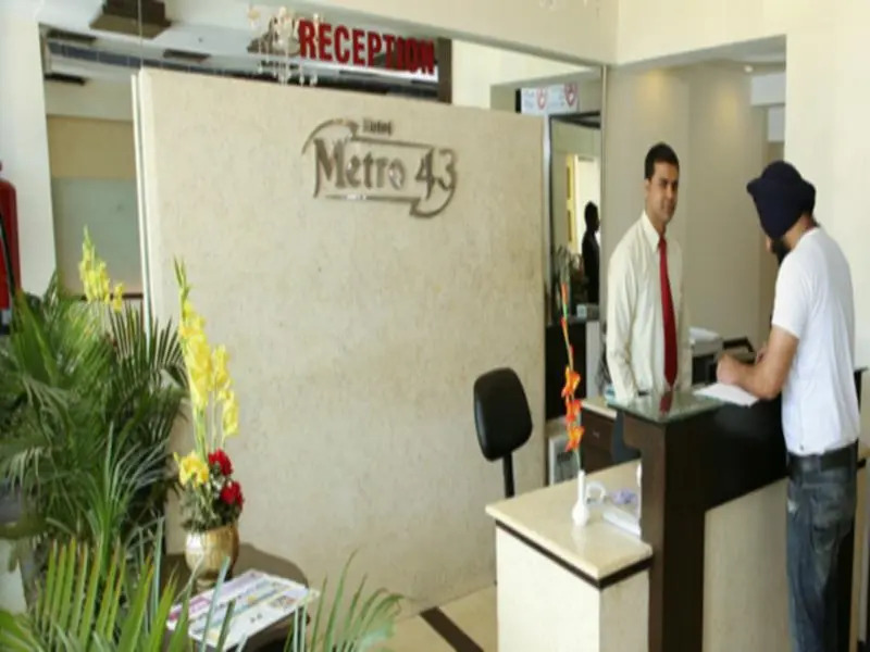 Hotel Metro 43