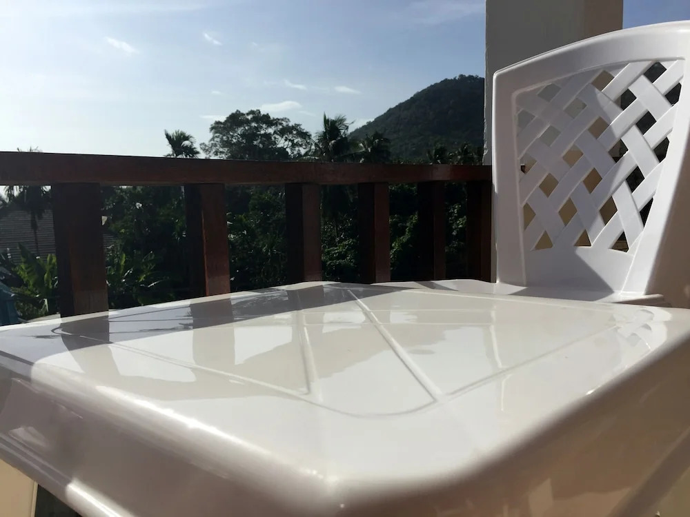Royale Suites And Apartments By OYO Rooms