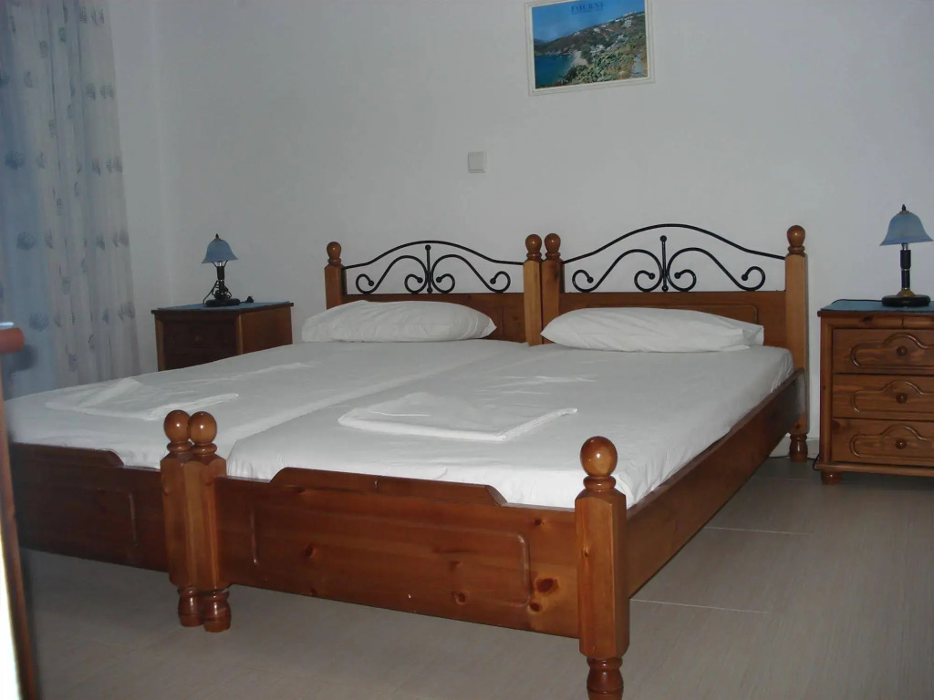 Honeymoon Beach Studios