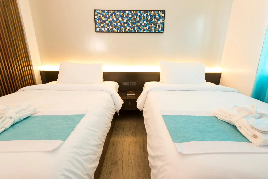 Twin Tides Resort