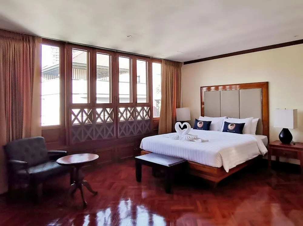 RoomQuest Thonglor