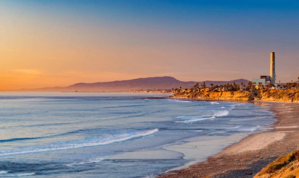 Holiday Inn Express & Suites Carlsbad Beach by IHG