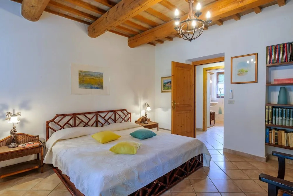 La Girolima 6 2 by Marche Holiday Villas